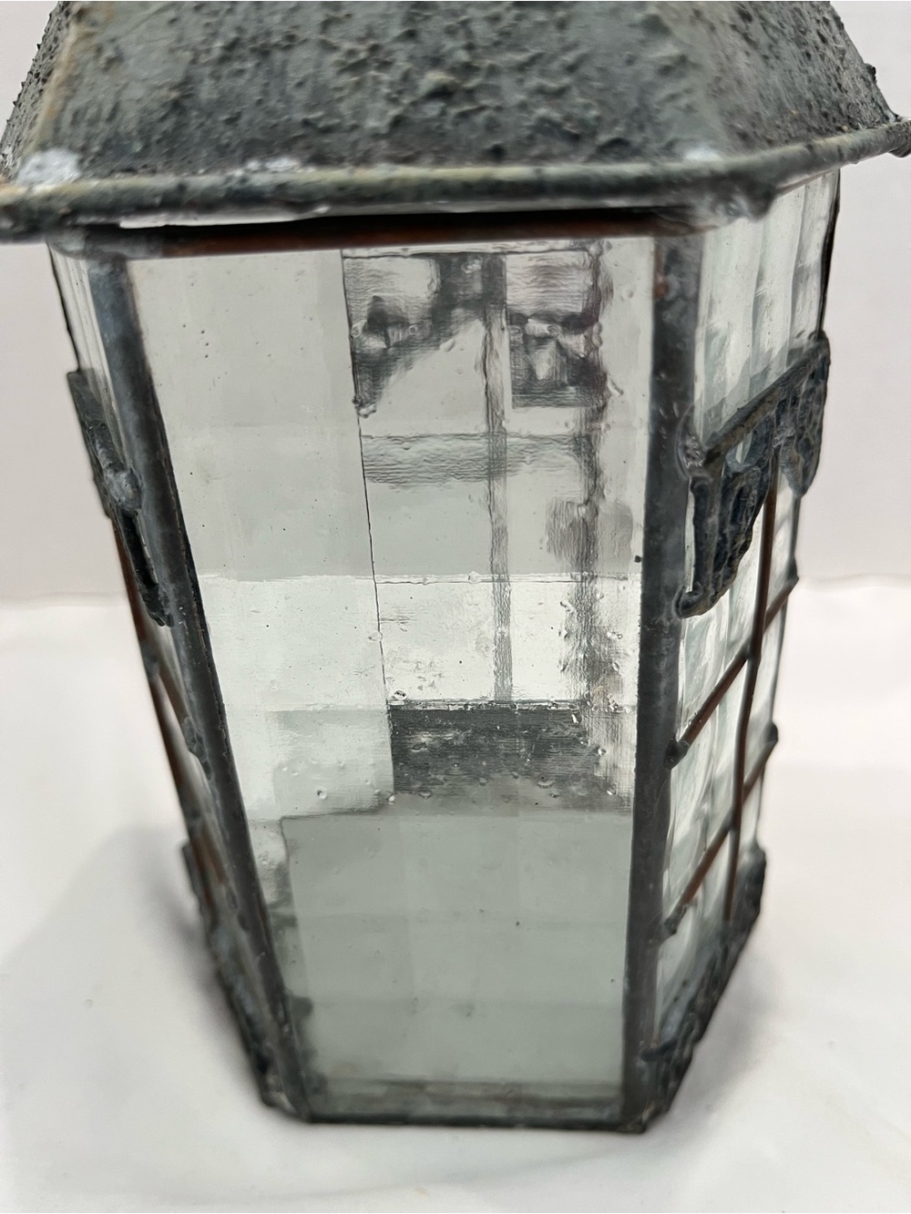 Decorative Metal w/Leaded Beveled Glass Candle Holder - Picture 4 of 8